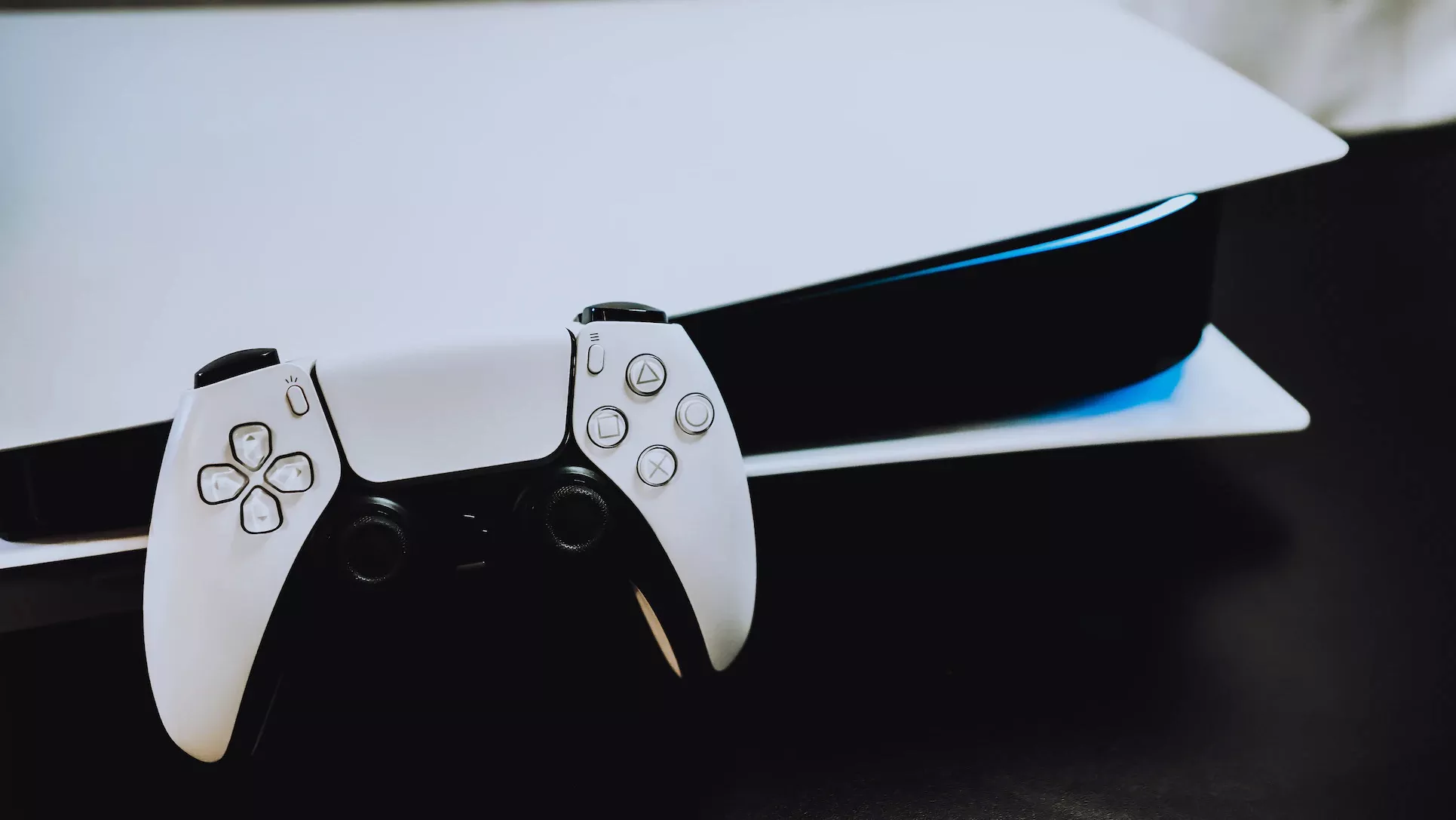 PS5 Slim, Sony svela il nuovo modello: nuove funzioni e prezzo