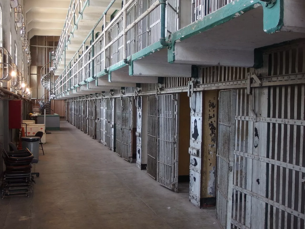 Esperimento alla Bicocca: 5 minuti in una cella finta per capire le reali condizioni dei detenuti