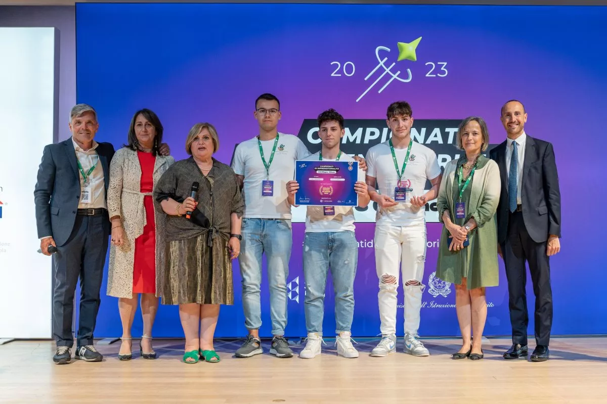 Campionati di Imprenditorialità: gli studenti puntano su arnie smart e detergenti bio