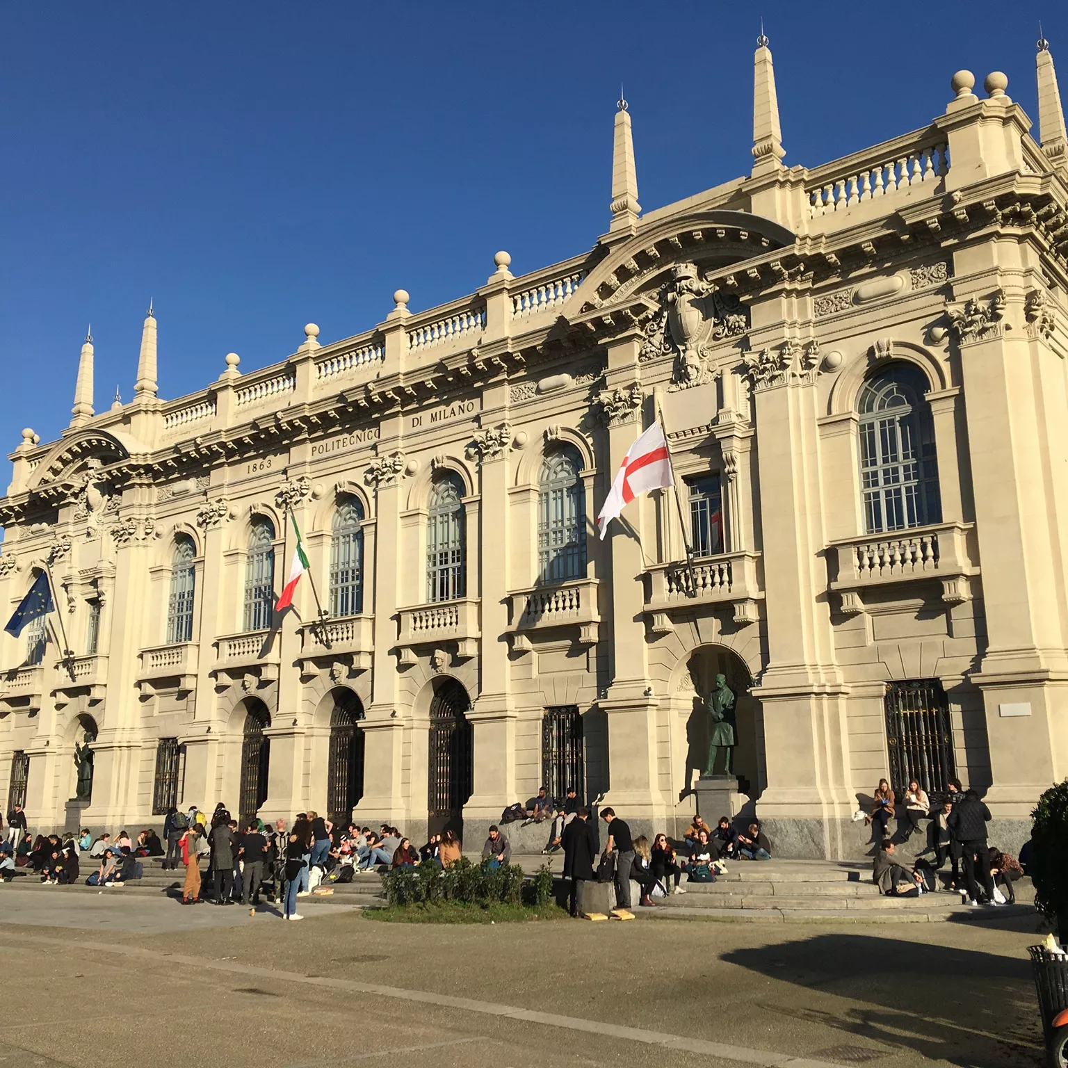 Università, accademie e scuole di moda e design a Milano