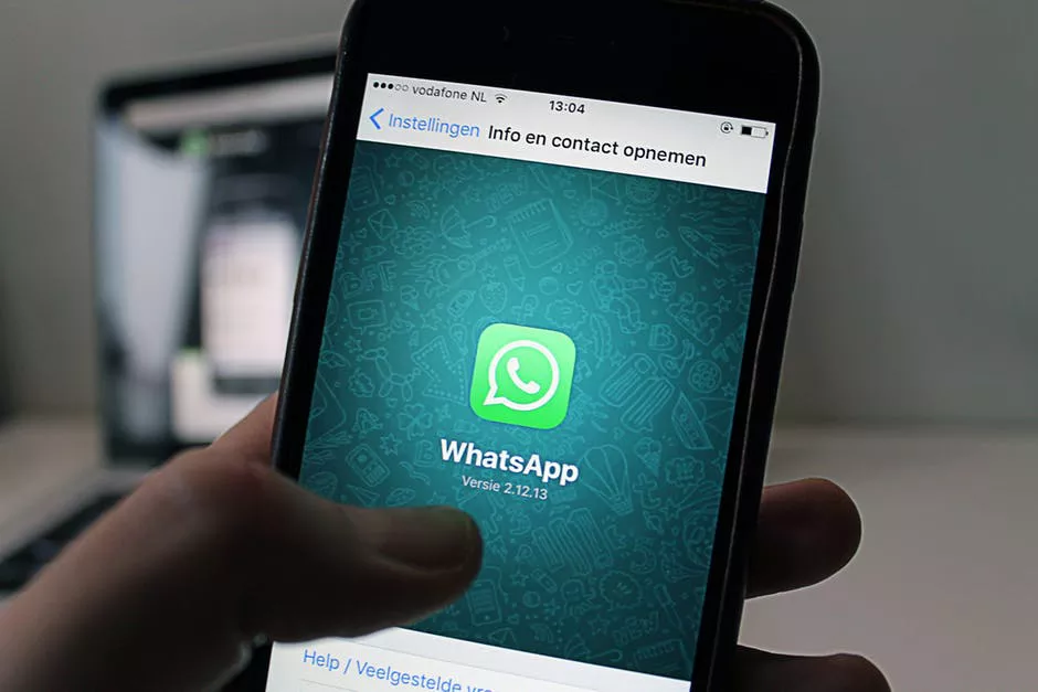 WhatsApp: c’è un app per spiare i nostri contatti